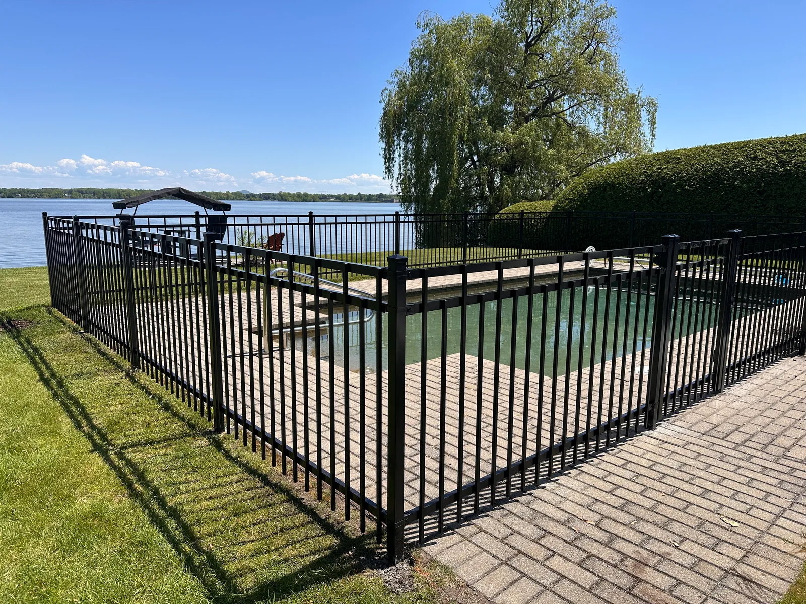 Pool fence #040