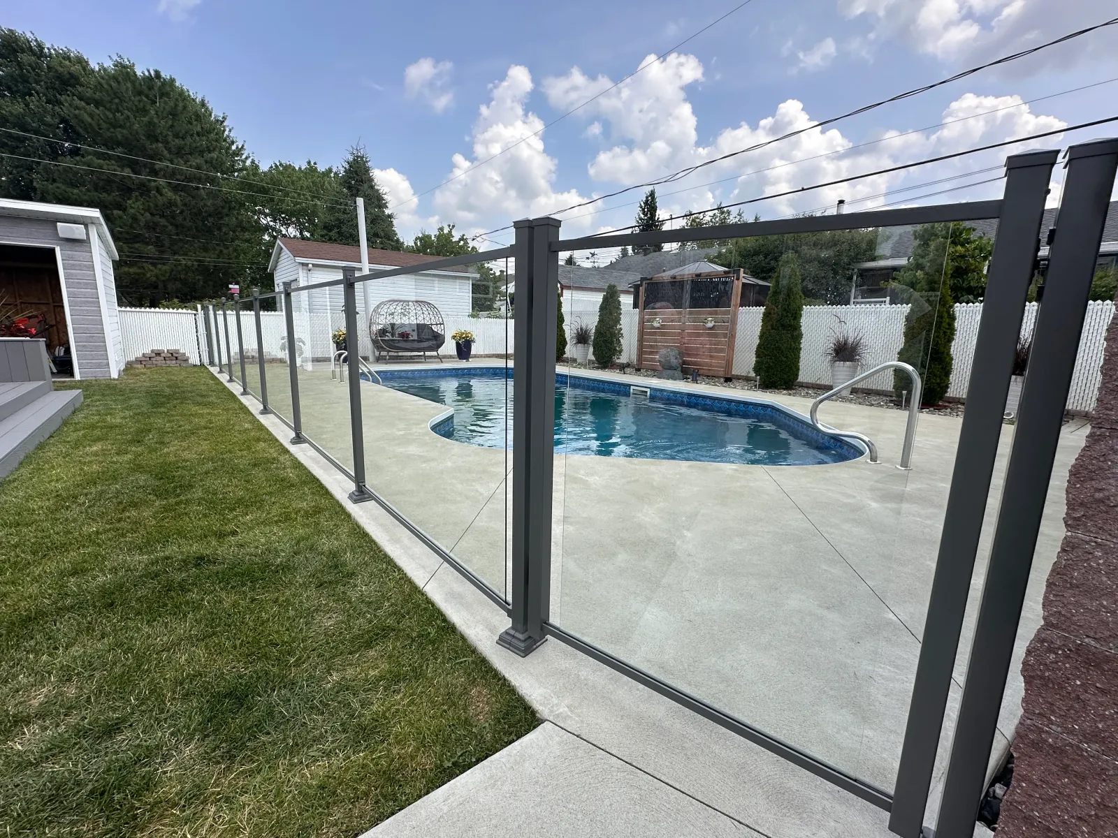 Clôture de piscine en verre trempé
